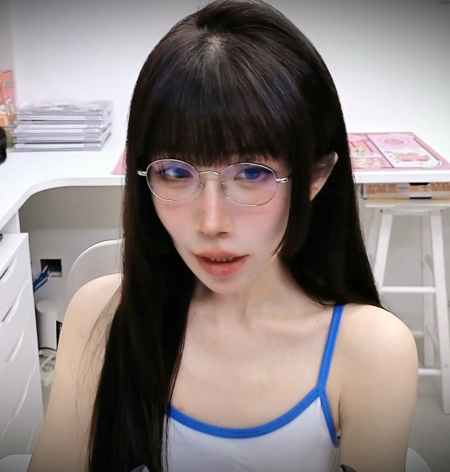 Aki秋水_眼镜娘の白色包装视觉触发_烤全羊prpr 1V880M百度盘-福利岛