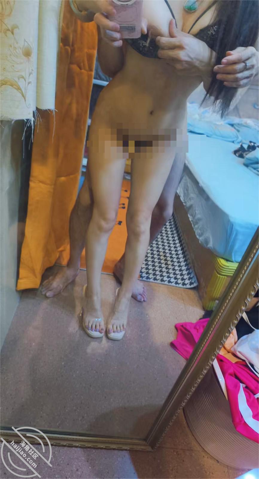 海角乱伦大神【亲姐的诱惑】7月底最新作品！今晚把她强行推倒无套插内射，嘴里骂骂咧咧说不要，身体很诚实[245M