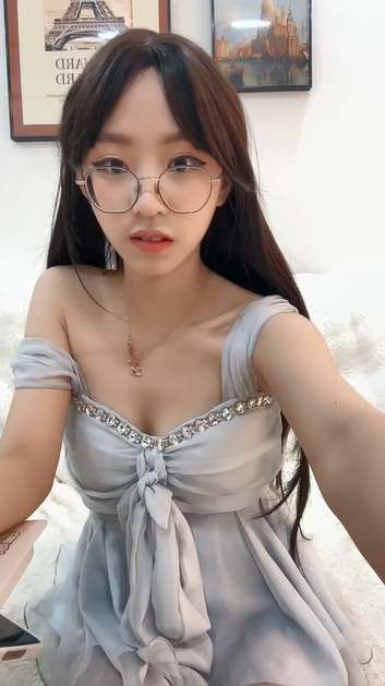 【精品粉宝宝】性感身材大奶翘臀美腿-福利岛