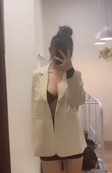 1675 高颜值雪白巨乳女神【艾玛Emma】情色泡汤,嘴上说不行身体却很老实+情欲港岛之旅2v-福利岛