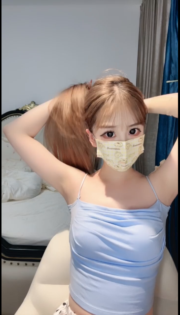 三次元/酥酥ovo超级漂亮大眼萌妹！【4v/3.44g/百度网盘】