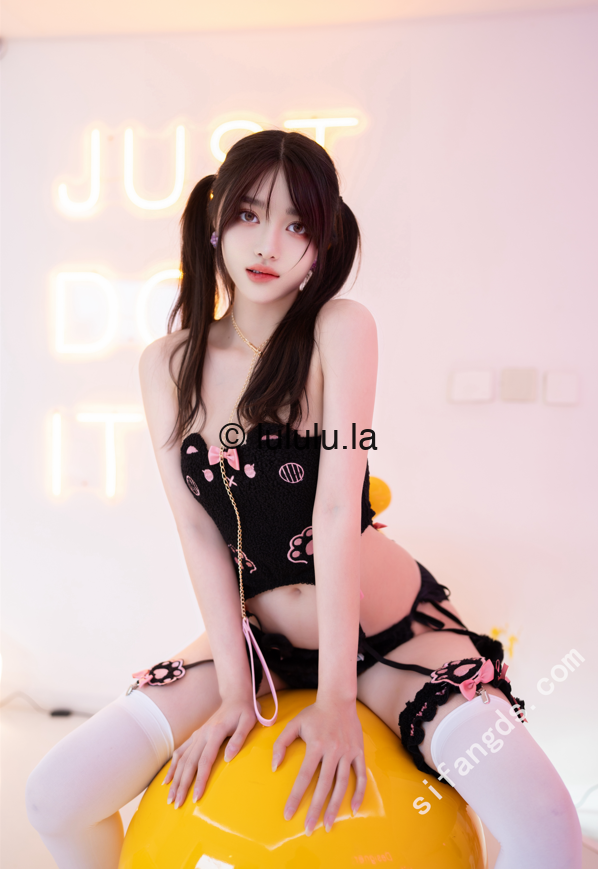 秀人网 白露lulu 反差狗链 超大尺度异物J8自慰 【80P3V1.6G】