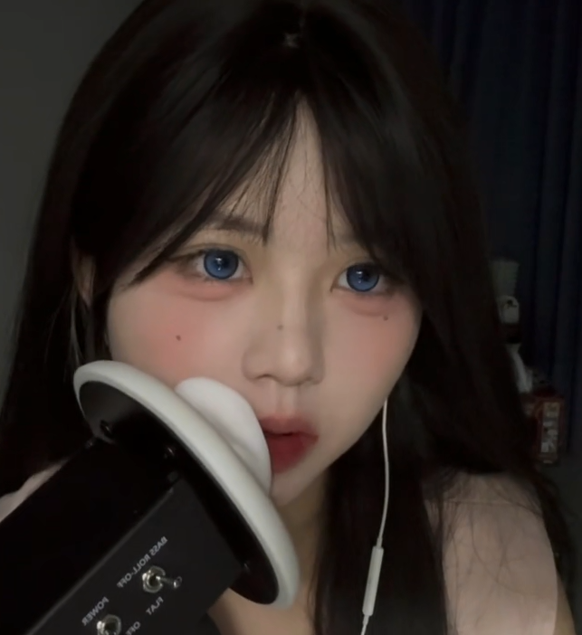 啵啵眠眠_9_1前女友为你舔耳服务完整版 1V166M百度盘