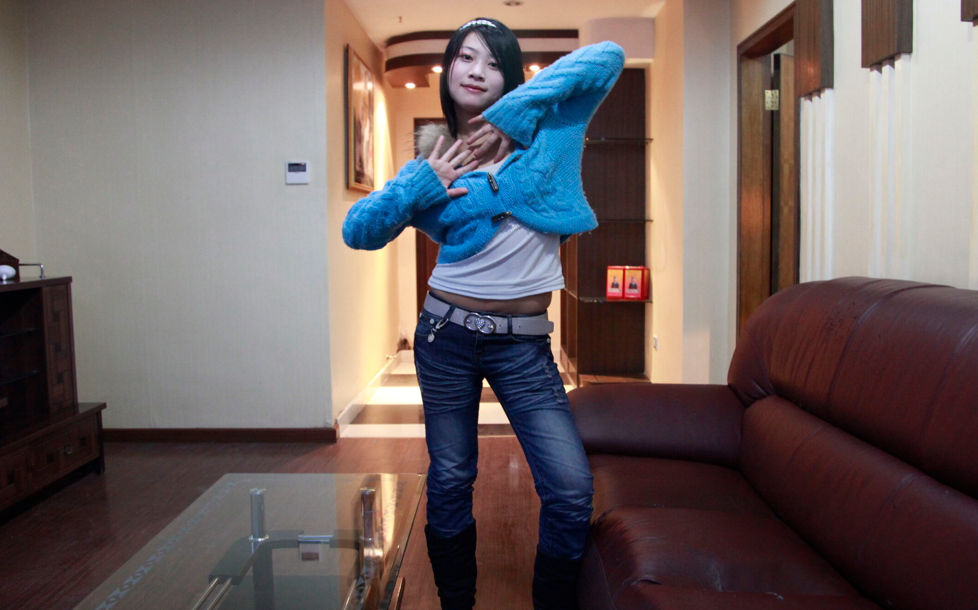 国模 何芬 (SS+V)大尺度性爱人体私拍套图 【409P172M】