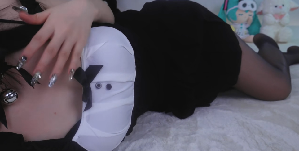 小羊喵_玉女黑足，给哥哥道一个湿润的晚安  1V300M百度盘