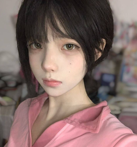 推特 fa4q1 顶级颜值反差校花，纯欲脸蛋下藏着一对超级美乳，门槛大尺度福利