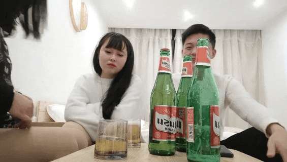 换妻淫乱盛宴,开放式婚姻【换妻探花】绿帽换妻视频全集【220V139G】