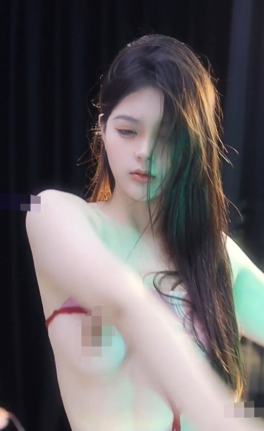 CC 魅昭仪 高颜 露脸露点 裸舞 抖胸舞 【2V213M】