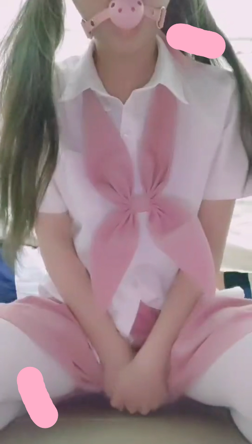 少萝秀秀 新作 [288门槛] 9分钟 双马尾白虎萝莉福利自慰订阅 2V533M百度盘