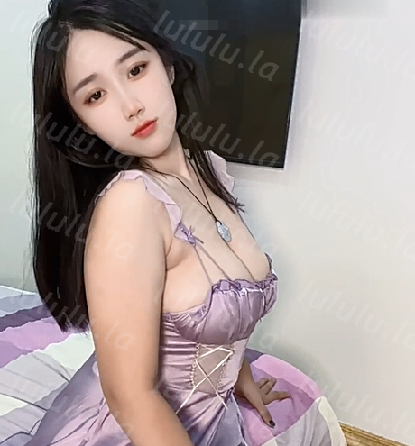 极品巨乳末世唧唧于丰霖真空激凸抖奶诱惑私拍-福利岛