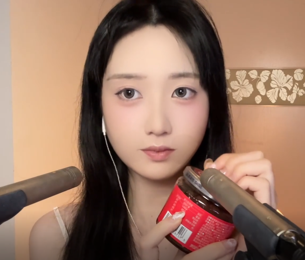 可爱k助眠 吃草莓果酱 1V347M百度盘