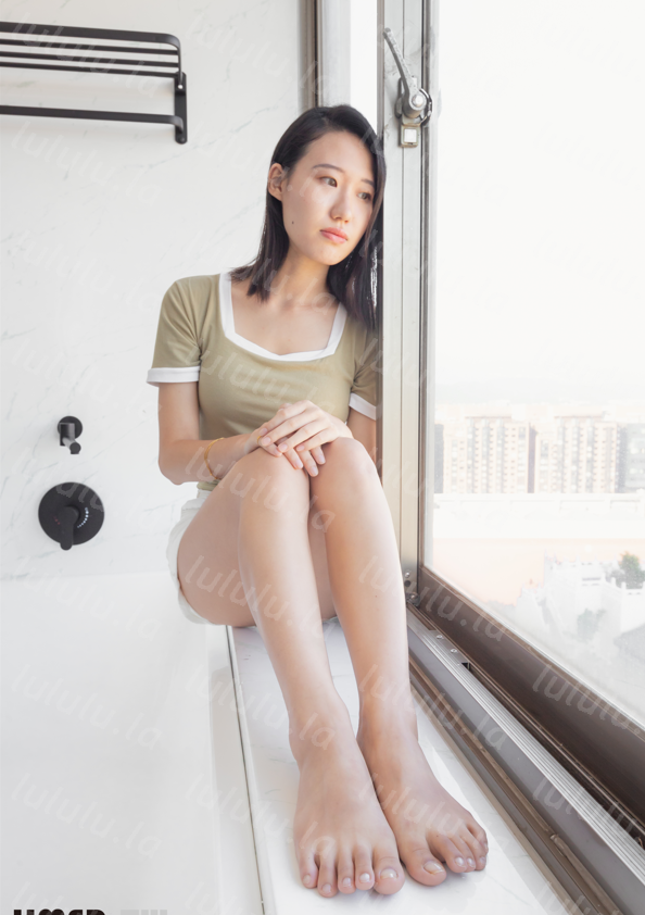 Limerence NO.016 学生素人Sarah裸足首作 【170P1V3.49G】