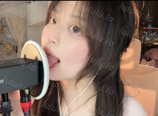 椰椰拿铁_超级免疫天鹅天到你的耳膜  1V255M百度盘