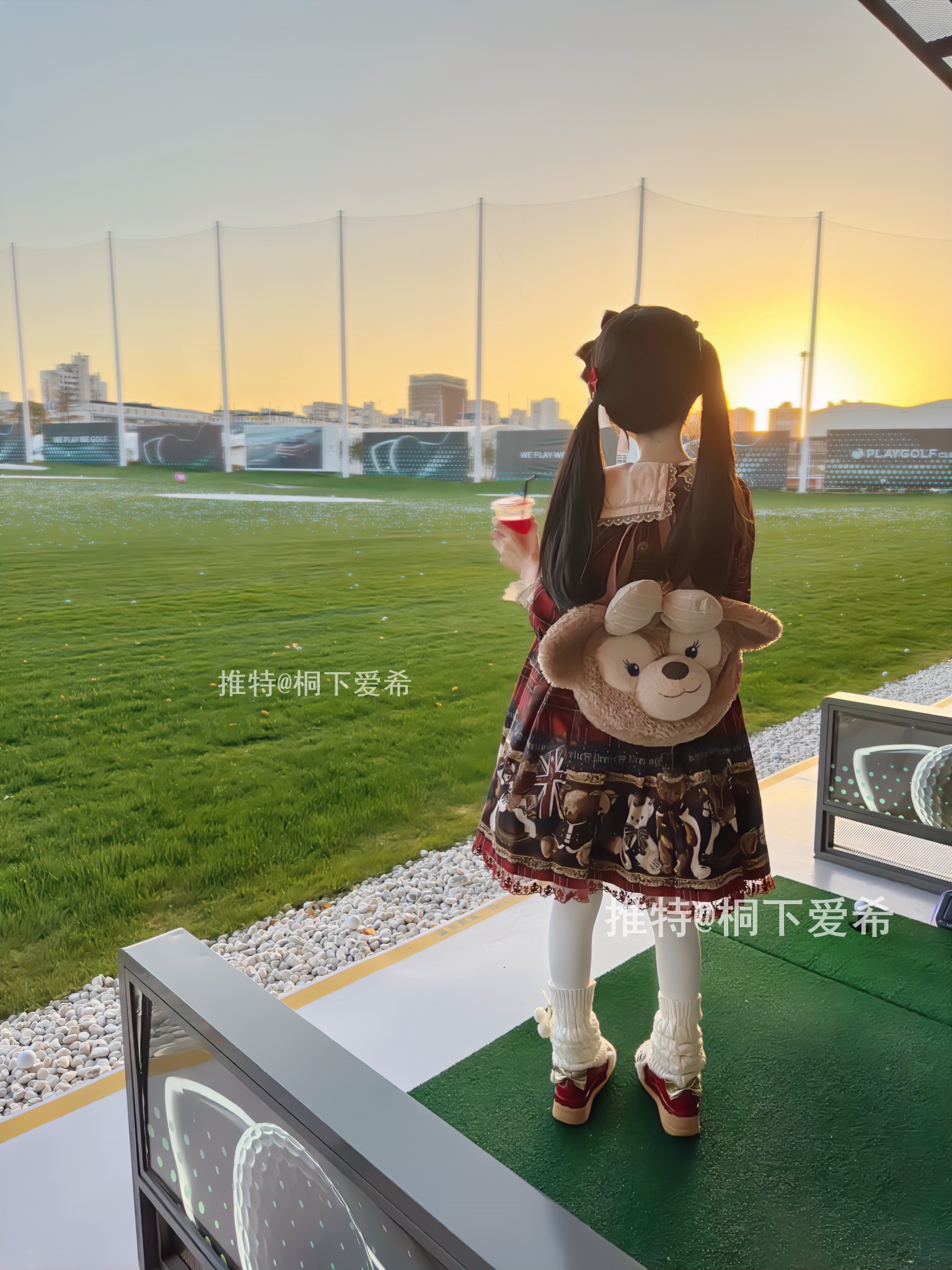 桐下爱希 – [门槛更新] 新作 49分钟 Cos [卡莎星守+林雨霞+宁红夜+托帕+星街彗星] [31P5V-3.04G]