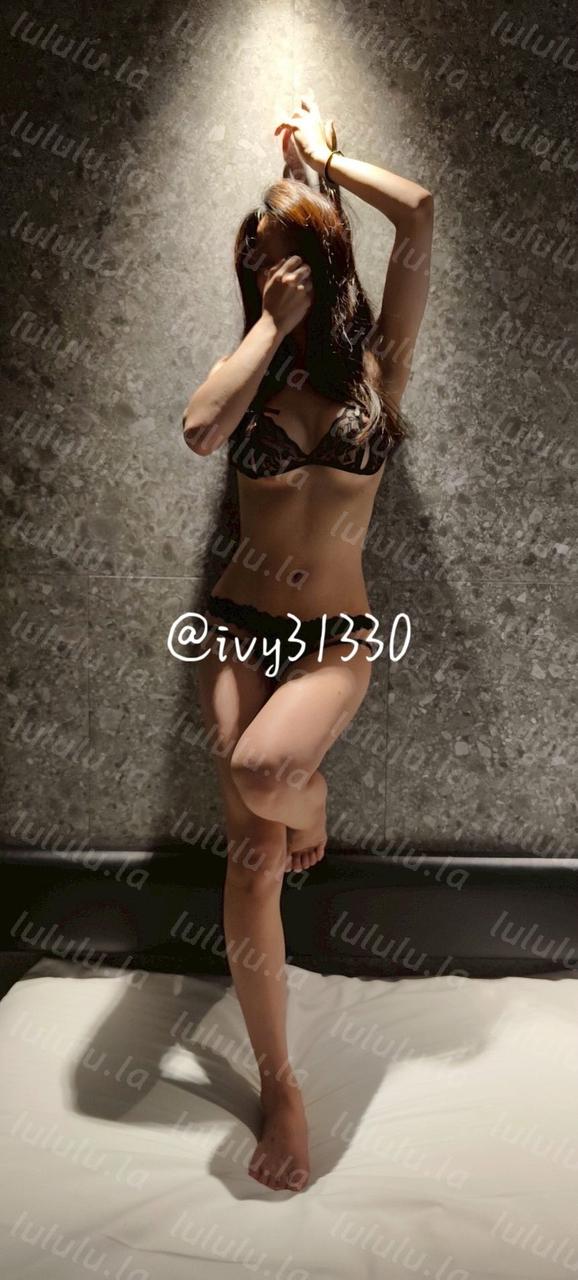 ivy31330 – 14分钟 淫妻多P多人私拍 [47P13V-787MB]