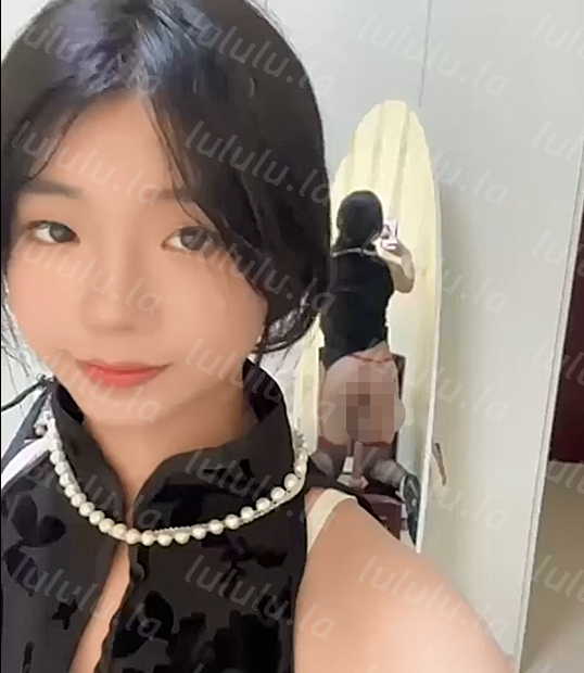 山东青岛反差母狗06年极品嫩妹胡雯欣被金主调教视频流出-福利岛