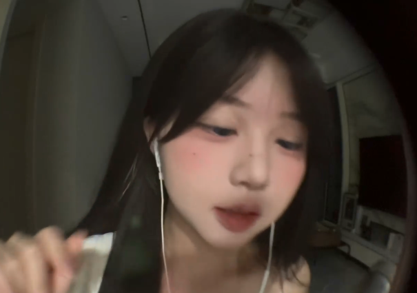 啵啵眠眠 10月限定鱼眼镜头酸奶甜屏 – 1V495M百度盘-福利岛