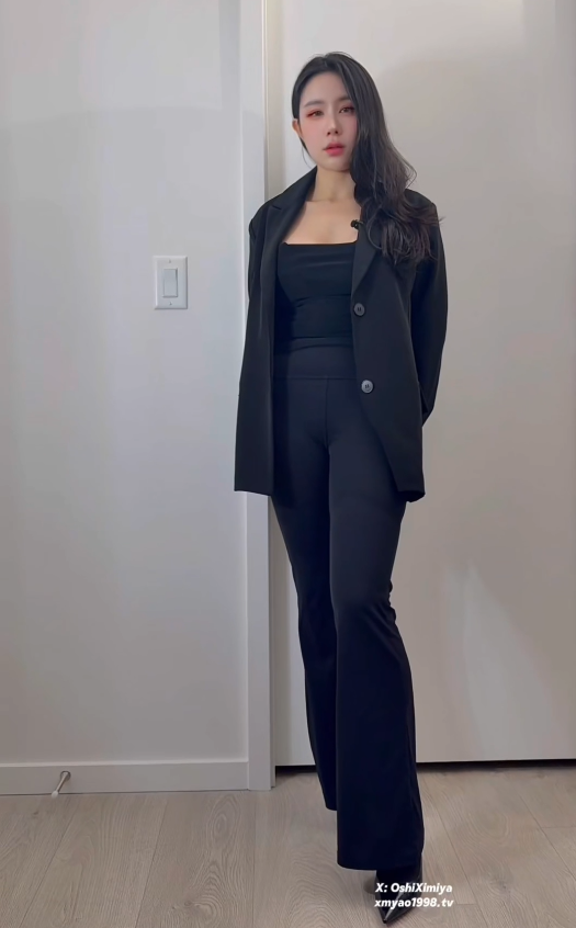 【汐梦瑶】最新作品,吊带黑丝女草男-福利岛