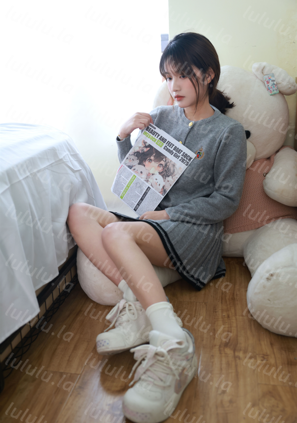 IMZSOCK爱美足 - 小点心 - 超短裙性感私房棉袜裸足 【121P1V0.8G】