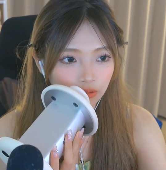 辣不辣Hyo 快速舔耳 25min 1V317M百度盘