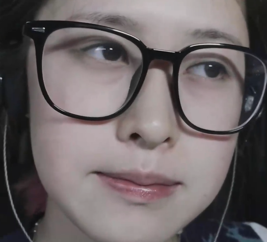 其实是椰子啦 2025-06-16第一视角天屏 -1V228M百度盘