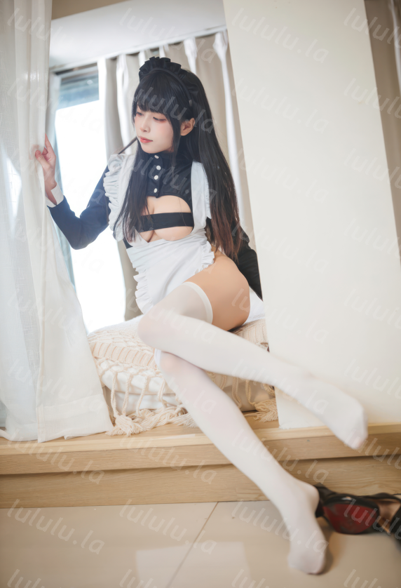 三無人型 – 高叉女仆 【42P289M】-福利岛