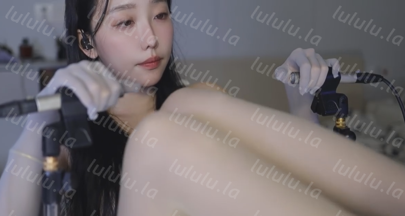 酥酥学姐_沉浸式丝里丝摩擦按摩手丝丝手私脚双麦享受 1V47M百度盘-福利岛