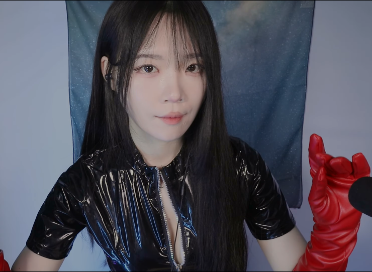 nara_试穿皮衣并发出声音_爱或恨,以声音为中心的视频_1V463M百度盘-福利岛