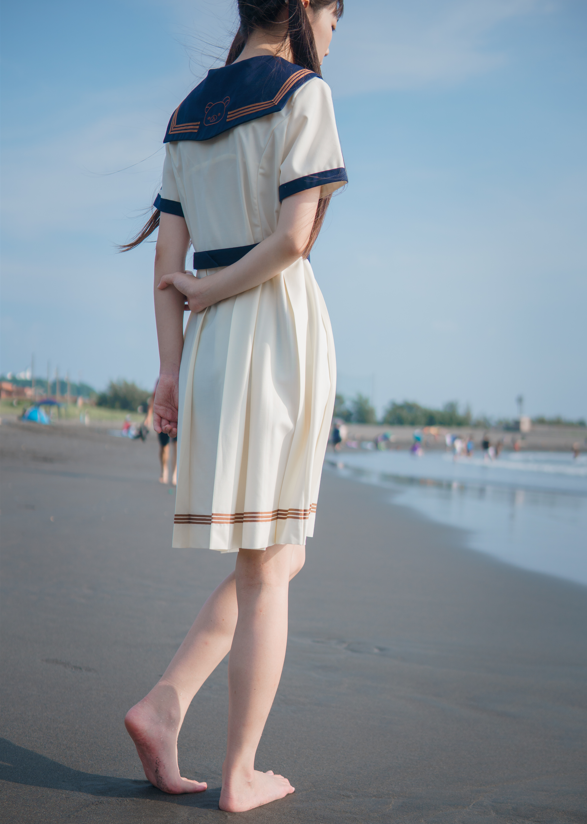 Limerence NO.050 海蓝 白皙希腊脚 JK盛夏服海边戏水 【300P1V2.33G】