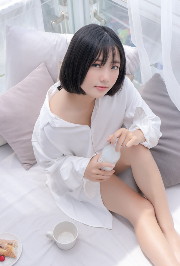 Messie Huang - Boyfriend's shirt 【26P60M】