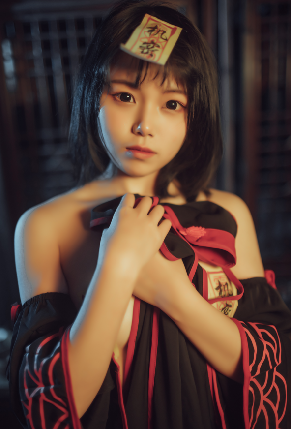 七月喵子  - 小僵尸 【22P179M】