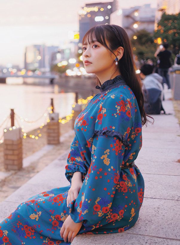 上坂すみれ写真集 すみぺのほっこり本」 【130P423M】