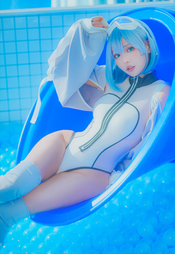 ElyEE子 NO.177 2025年06月订阅 June Set B Clear Blue Drift 【33P4V71M】