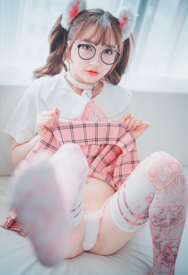 DJAWA Photo Son Ye-Eun (손예은) Cute Pink 【50P400M】