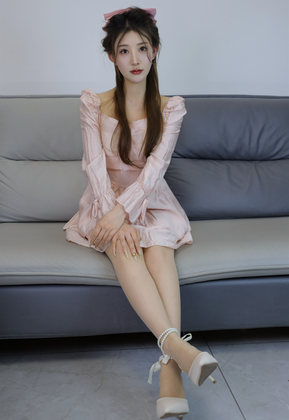 绮梦摄影 - 婷婷 - 可爱连衣裙肉丝美腿 【330P1V2.2G】