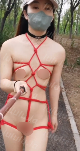 极品阴环乳钉性奴母狗-甜心纯纯-各种被主人调教露出啪啪自慰视图（76P,46V,1.24G）