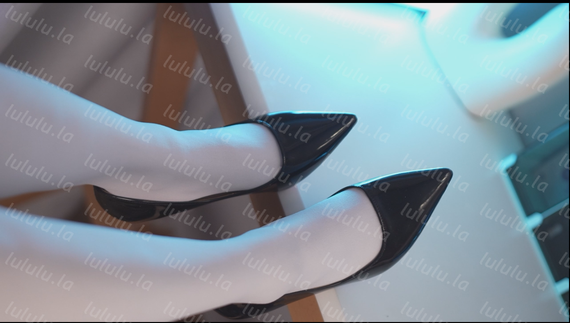 【新-足控】推特odelia43960148-修女【1V】【219MB百度云】-福利岛