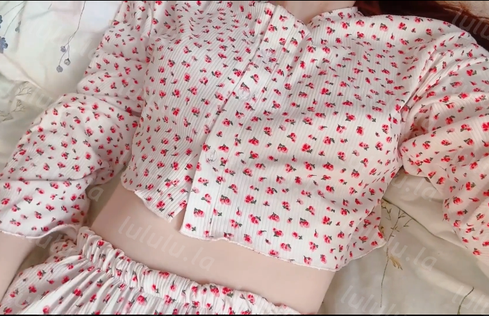 极品嫩妹-KawaiiSister-5.5新 醒来后的性欲潮喷（1V,290M）