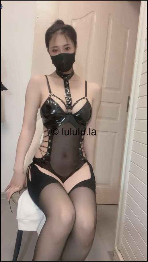 【新】抖音肉肉包-高价定制，露3点裸舞阳具插B【40V】【2.17G百度云】