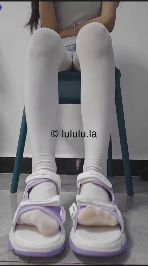 【新-足控】泡泡-超薄白丝足底倒计时交作业+凉鞋【2V】【202MB百度云】-福利岛