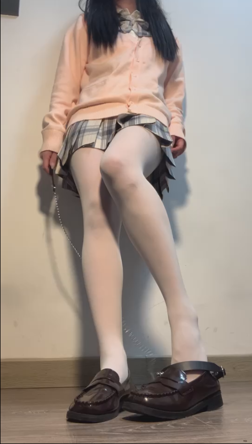 【新-足控】推特黑魔仙-定制视频【11V】【164MB百度云】-福利岛