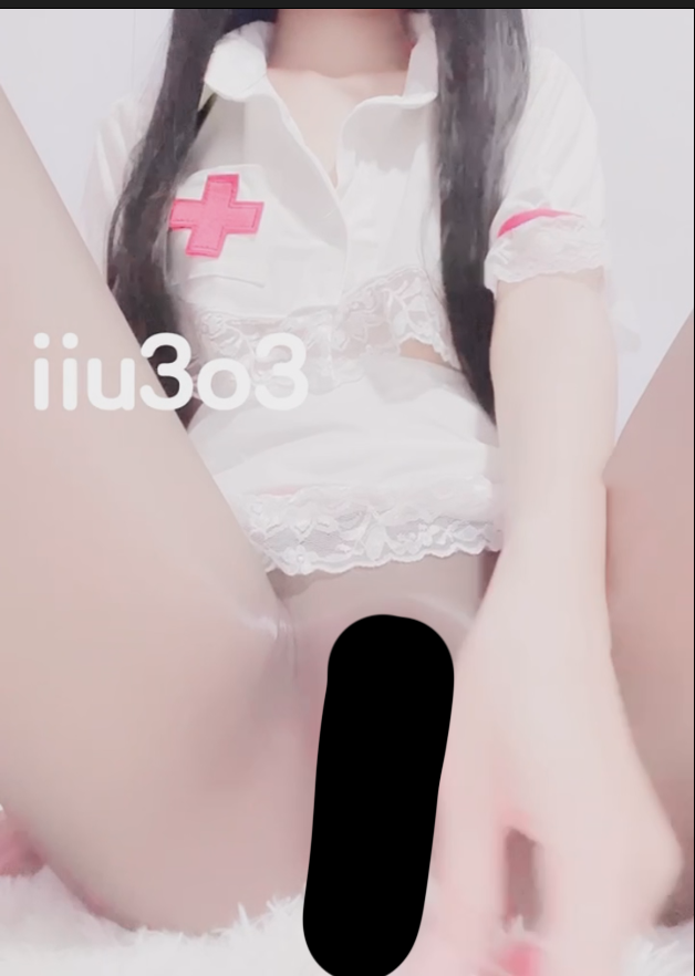 【新】呆呆小咩（iiu3o3）-新作 [520门] 15分钟 双马尾白虎萝莉福利订阅【5V】【851MB百度云】