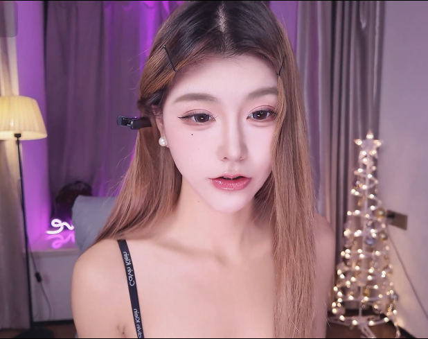 超人气御姐女神主播-KIKI（小野猫）-8.27源码录制原版水印大秀（7V,5.88G）