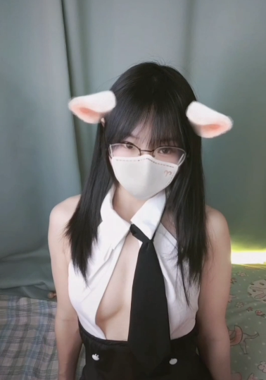 福利姬-饭饭fanfan-新小合集（4V,572M）-福利岛