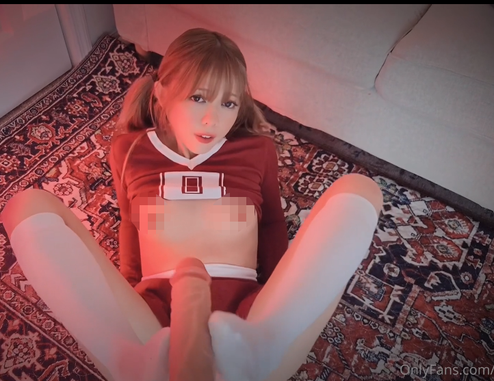 极品反差萝莉-KittyxKum-9.9原版  红色啦啦队服（1V,874M）