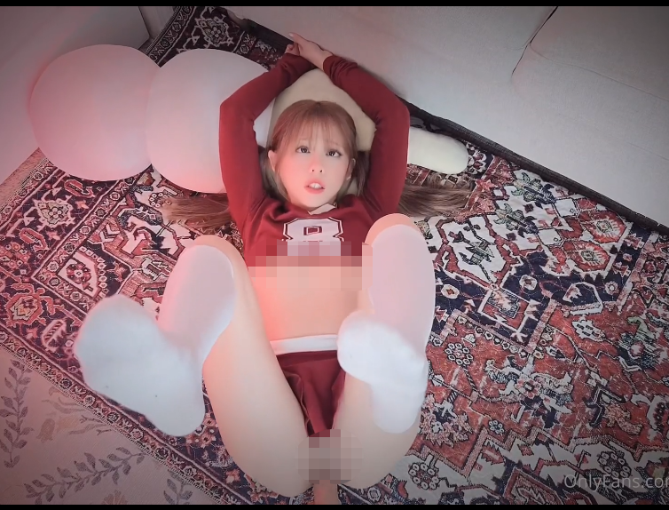 极品反差萝莉-KittyxKum-9.9原版  红色啦啦队服（1V,874M）