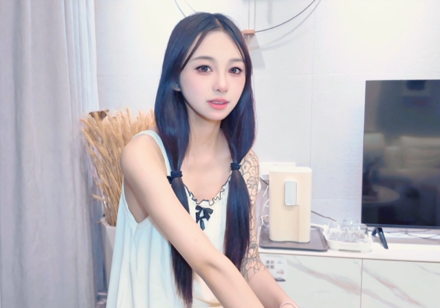 新人甜妹-揉月-新 粉嫩骚穴主动榨精(1V,1.96G)-福利岛