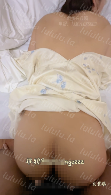 约啪大神-大黄鹅-9.14新 大学开学没几天,叫紫衣女孩出来酒吧玩（1V,642M）