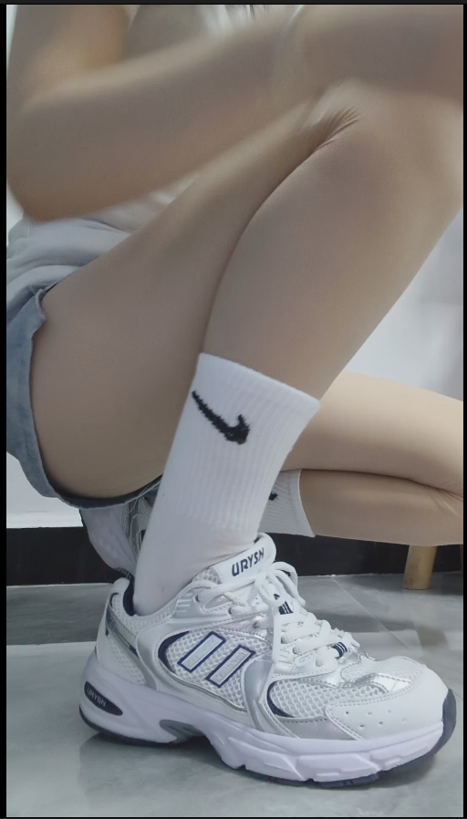 【新-足控】泡泡-光腿神器棉袜厚肉丝【1V】【183MB百度云】