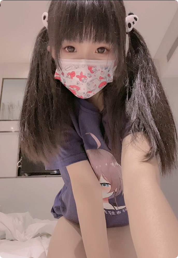 很久之前存的一个极品二次元双马尾妹妹，很瘦（13V 1.74G）不知道是谁）